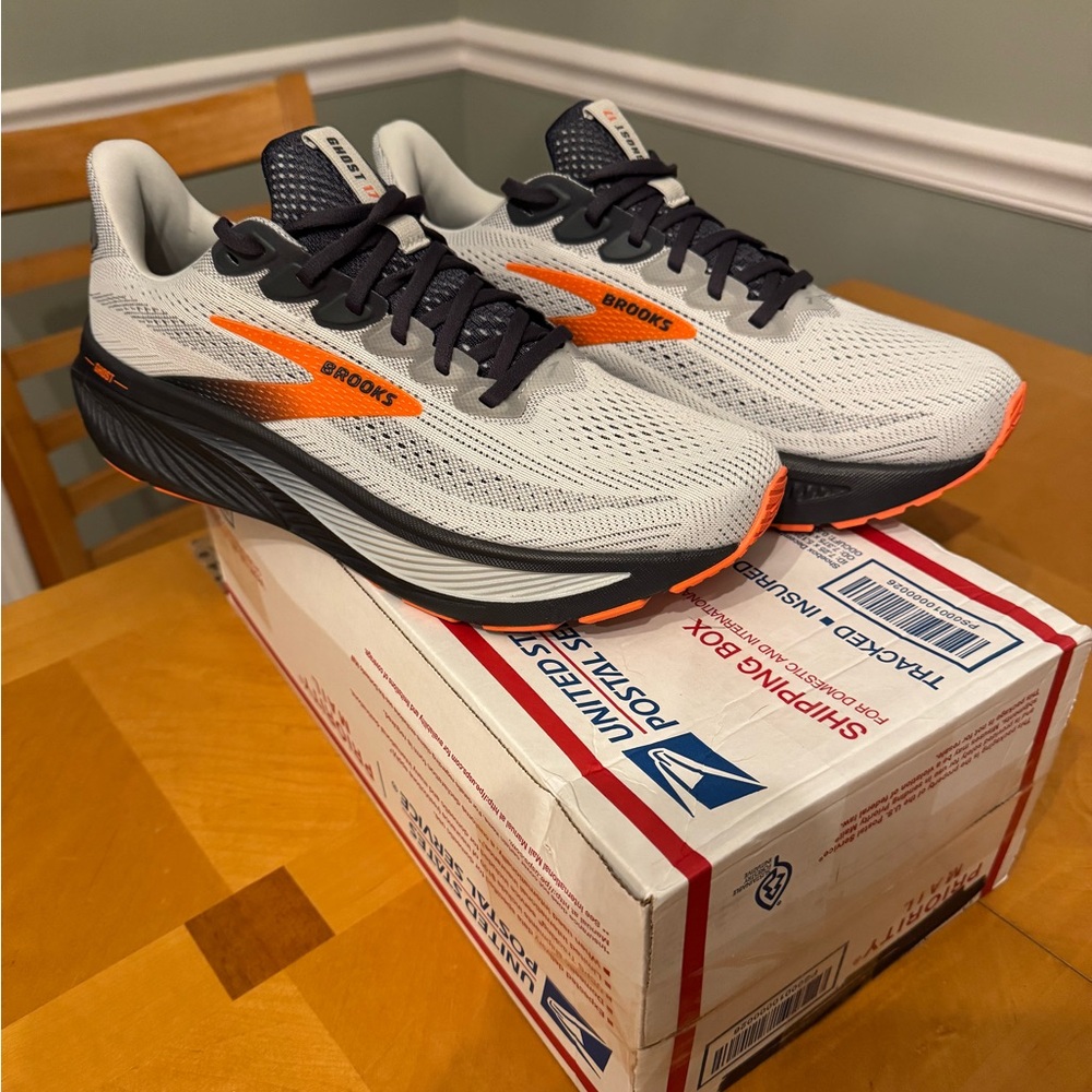 Brooks Ghost 17 Running Shoes